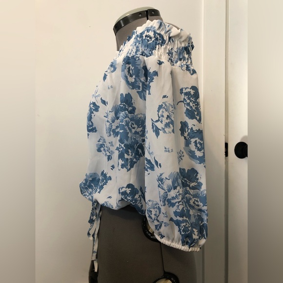 NWT Streetwear society Floral off the Shoulder Top - Picture 3 of 9